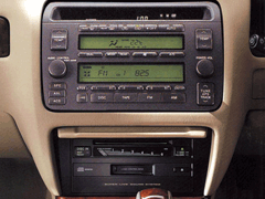 ���դ���